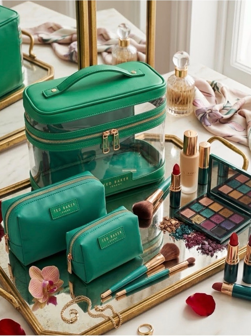 ✨Host pick✨Ted Baker 4-Piece Clear Train Case Cosmetic Bag Set Emerald Green NWT